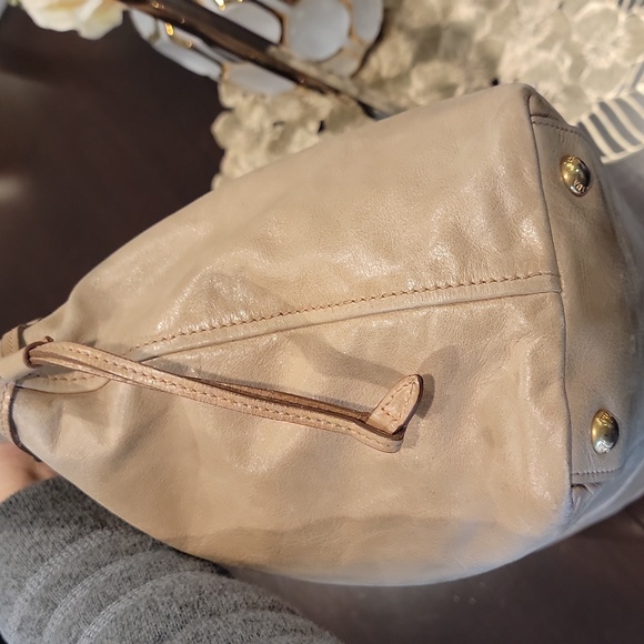 Authentic Prada leather bag - Picture 3 of 11